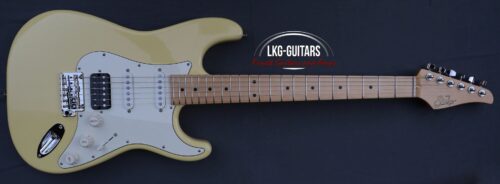 SUHR CLASSIC S, VINTAGE YELLOW, MAPLE FINGERBOARD, HSS – INCL. GIGBAG – 755551